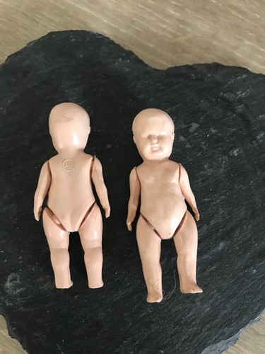 Rare vintage dolls house - rare,